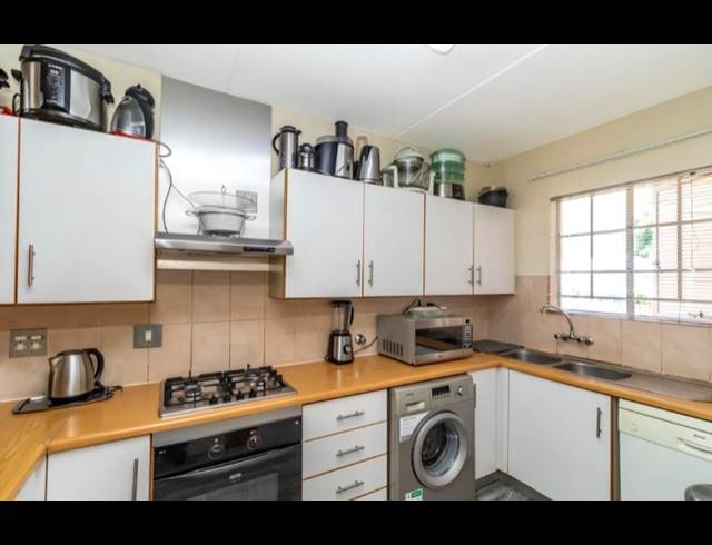 2 bed property to rent in SHARONLEA